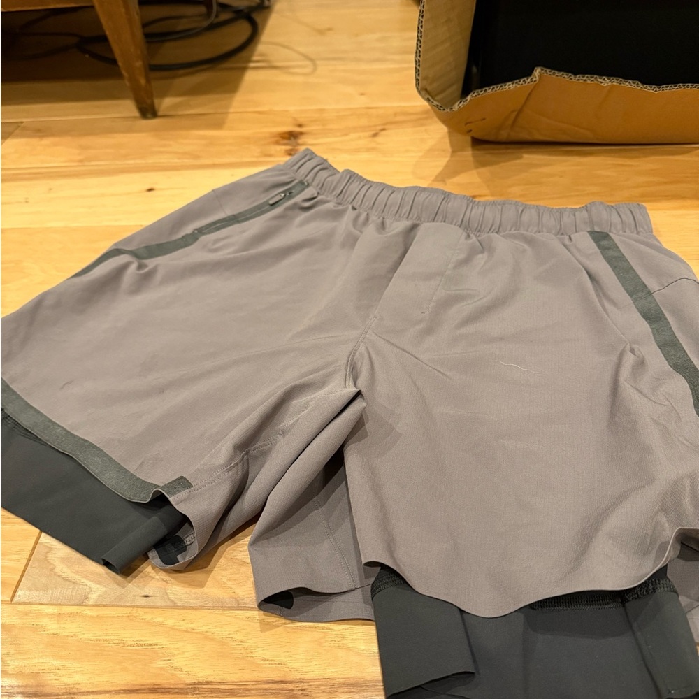 lululemon athletica Men's Gray Athletic Shorts